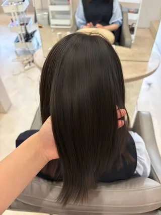 ミディアム 小暮 茜のヘアスタイル