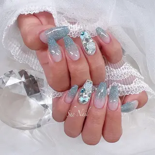 ネイル ISA_ BELLAのネイルデザイン