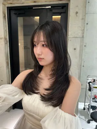 セミロング カラー 髪質改善/レイヤー/ 🐈Yokotaのヘアスタイル