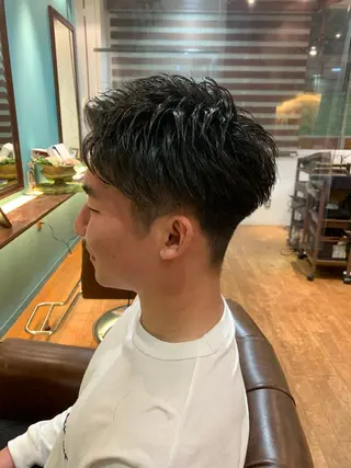 メンズ カット特化美容師 齋藤桐のヘアスタイル