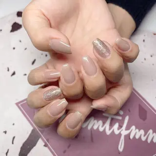 ネイル H1 NAIL エミのネイルデザイン