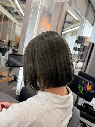 ミディアム 中山 絵夢のヘアスタイル