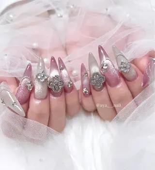 ネイル Roi ayanaのネイルデザイン