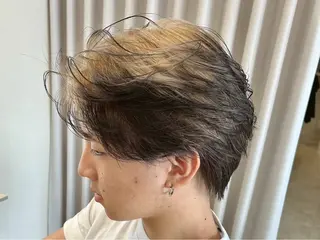 ショート センターパート 韓国ヘア・綾也のヘアスタイル