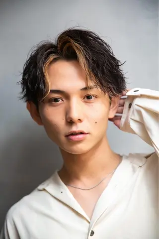 ミディアム カラー パーマ メンズ スパイキーショート 浦和メンズ美容師のヘアスタイル