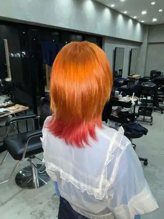 ミディアム カラー la fith hinaのヘアスタイル