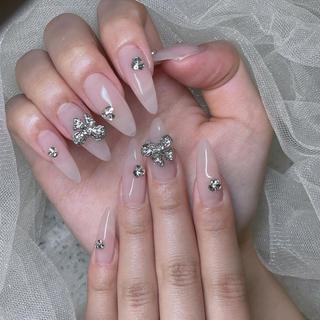 ネイル Queens テイのネイルデザイン