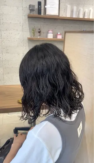 ミディアム パーマ 深田 綾香のヘアスタイル