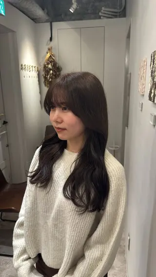 セミロング 🫧透明感カラー🫧 ロン毛美容師のヘアスタイル