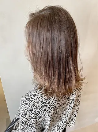 ミディアム カラー ヘアアレンジ ネイル マツエク・マツパ 夜23時まで予約🉑 reverieあきらのヘアスタイル