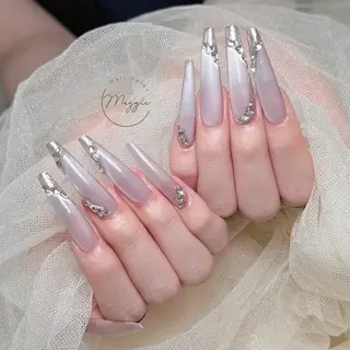ネイル Maggie Nail🦩のネイルデザイン