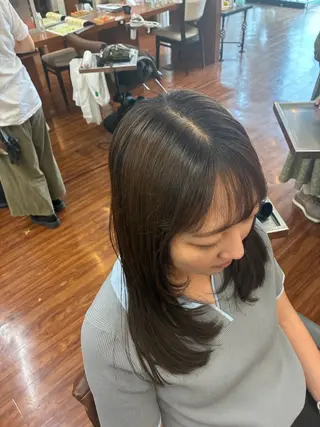 セミロング 田中 和葉のヘアスタイル
