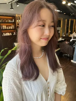 ロング カラー オカモト ミユウのヘアスタイル