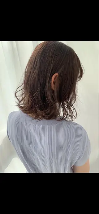 ミディアム カラー 梅本 有希のヘアスタイル