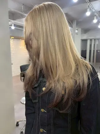カラー ハイトーン特化🤍 Ayakaのヘアスタイル