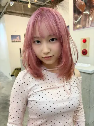 ミディアム カラー ness 一花のヘアスタイル