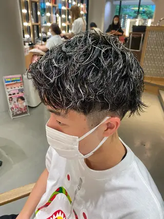 ショート カラー パーマ メンズ unopulir 景山 凌のヘアスタイル