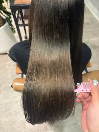 ロング カラー 佐伯 美麗のヘアスタイル
