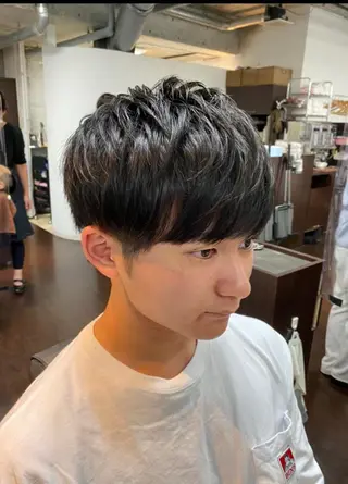 ショート メンズ KUTSUKAKE YUTOのヘアスタイル