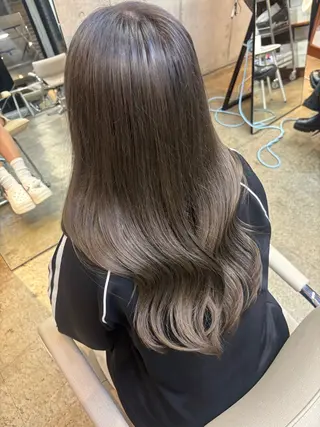 ロング カラー 榎本 すみれのヘアスタイル