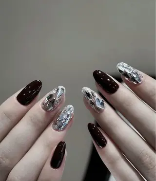ロング T&D NailSalonのネイルデザイン