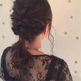 セミロング ヘアアレンジ 市川 千夏のヘアスタイル