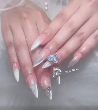 ネイル Hin Nailのネイルデザイン