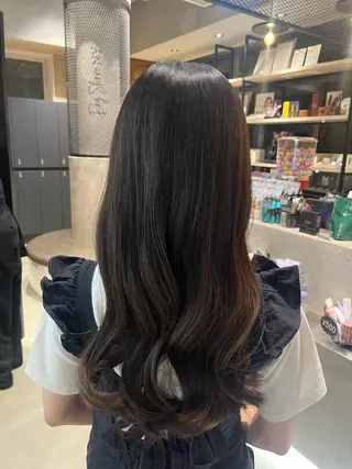 ロング 志賀 楓のヘアスタイル