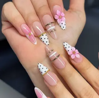 ネイル Luna Nail.Novaのネイルデザイン