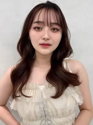 ロング ユーリ 艶髪🥀カラー🤍のヘアスタイル