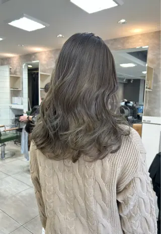 セミロング レイヤー/艶髪カラー 森本くるみのヘアスタイル