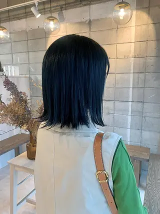 ミディアム カラー 眞名子 瑞紀のヘアスタイル