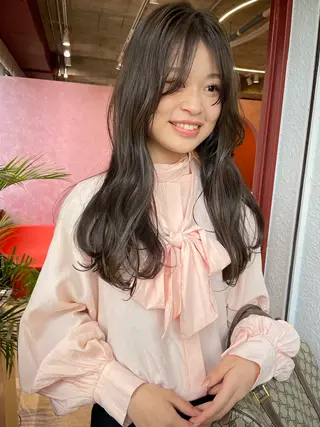 ロング 透明感カラー 🎀エリコ🌈のヘアスタイル