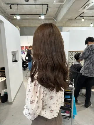 セミロング カラー カイリ /レイヤーカットのヘアスタイル