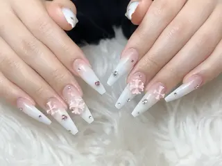 ネイル Kei Nail 長さ出し 付け放題のネイルデザイン