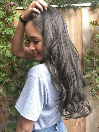 ロング カラー パーマ ヘアアレンジ Device ディバイスのヘアスタイル