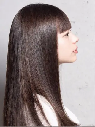 ロング パーマ 韓国×艶ハイトーンが かわいい✨️リオ🍒のヘアスタイル
