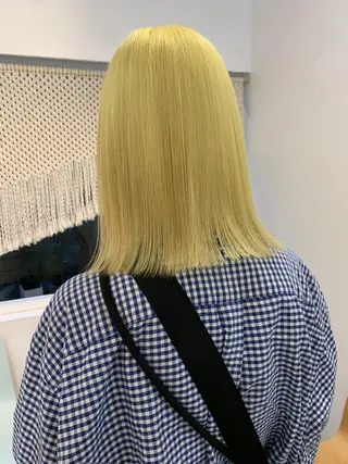 ミディアム カラー ブリーチカラーが人気 onnuのヘアスタイル