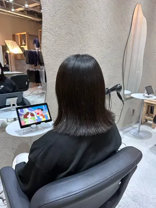 ミディアム Shiro RENのヘアスタイル