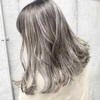 セミロング カラー ヘアアレンジ 【公式】amble luxe池袋東口🩷のヘアスタイル