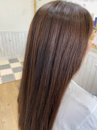 ロング 郷原 奈々のヘアスタイル