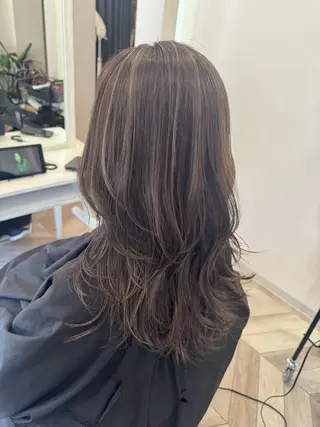 セミロング カラー ヘアアレンジ 佐々木  まゆかのヘアスタイル