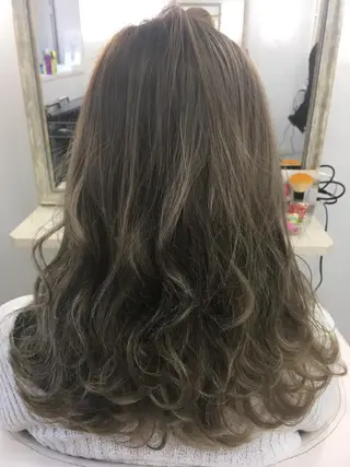 セミロング カラー 髪質改善 中川 翔のヘアスタイル