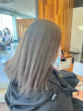 セミロング カラー 長南 やよいのヘアスタイル