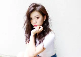 ロング 桑名 淳のヘアスタイル