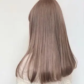 ロング カラー 艶髪/オリーブ系/ 肌が綺麗に見えるお色のヘアスタイル