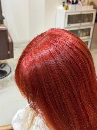 カラー 新村 美咲のヘアスタイル