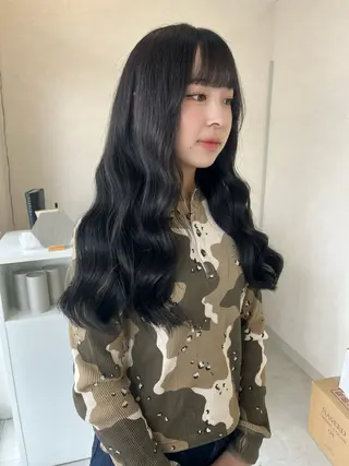 ロング カラー 長山 茉白のヘアスタイル