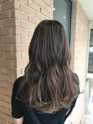 セミロング カラー パーマ ヘアアレンジ メンズ キッズ ネイル マツエク・マツパ サロンドミルク 渋谷高比良のヘアスタイル
