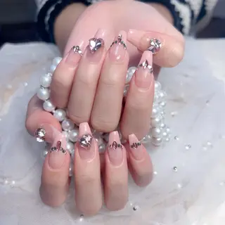 ネイル Maggie Nail🦩のネイルデザイン